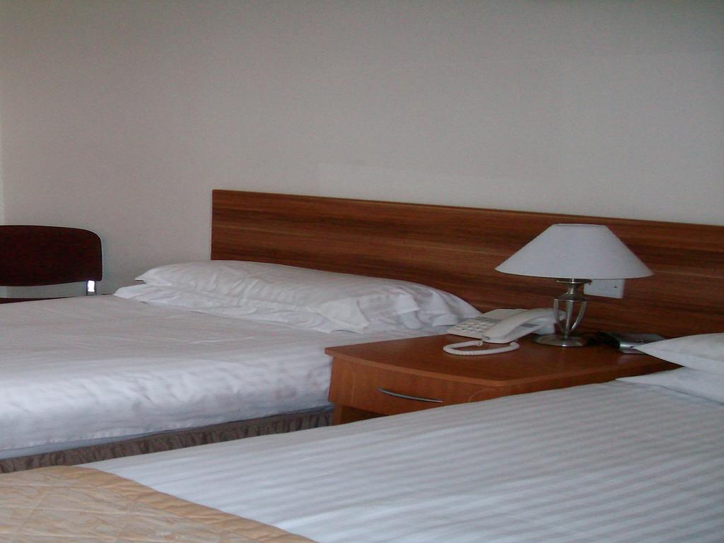 The Lauderdale Hotel Pokoj fotografie