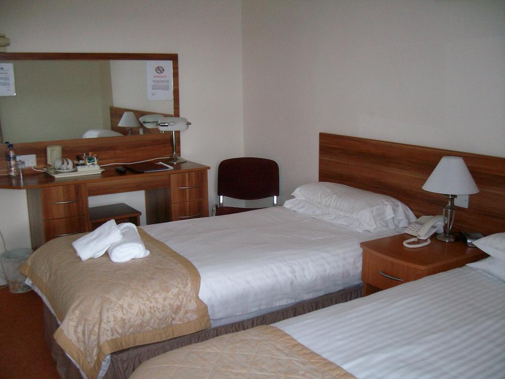 The Lauderdale Hotel Pokoj fotografie